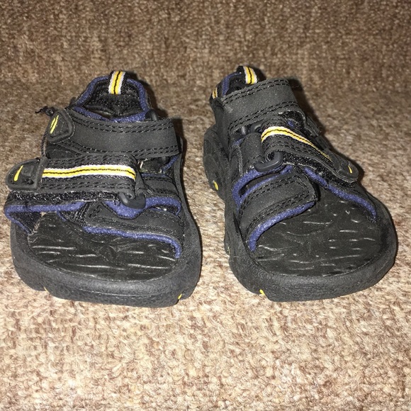 💙NWT Wolfe Island Rugged Boy’s Sandals - Picture 6 of 8